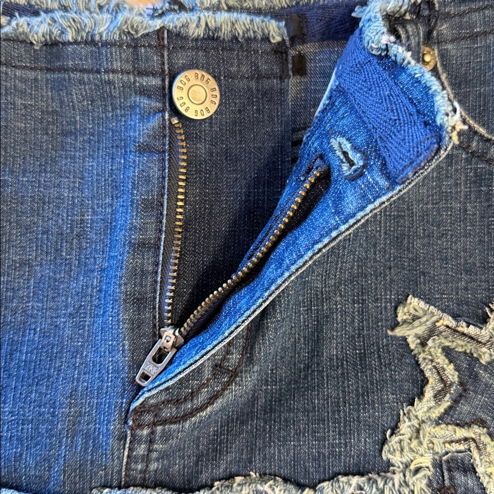 SILENCE + NOISE Mia Star Applique Denim Micro Mini Skirt - Picture 9 of 14